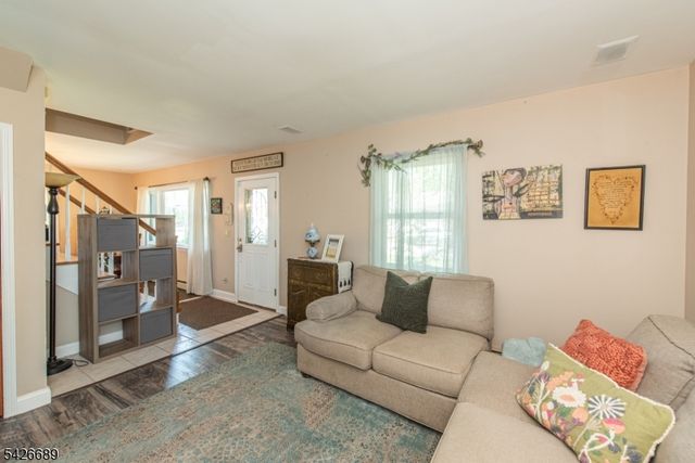 63 Duncan Ave, Pequannock Twp., NJ 07440