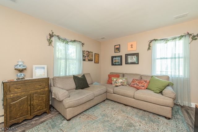 63 Duncan Ave, Pequannock Twp., NJ 07440