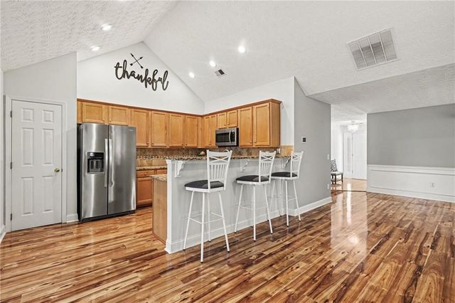 955 Pebble Bend Drive, Grayson, GA 30017