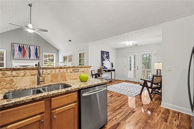 955 Pebble Bend Drive, Grayson, GA 30017