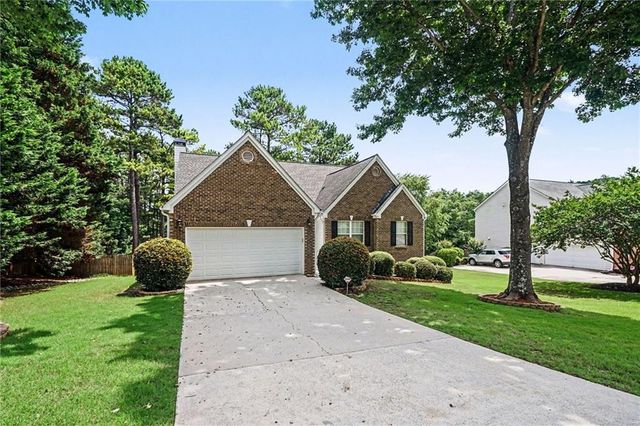 955 Pebble Bend Drive, Grayson, GA 30017
