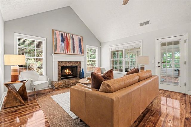 955 Pebble Bend Drive, Grayson, GA 30017