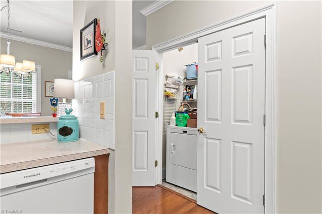 6142 Stadium Ridge Court, Clemmons, NC 27012