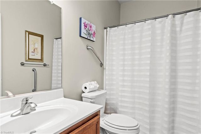 6142 Stadium Ridge Court, Clemmons, NC 27012