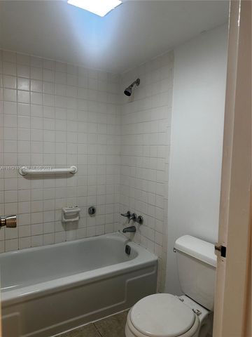 4324 NW 9th Avenue 73A, Deerfield Beach, FL 33064