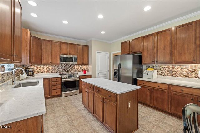 416 Magnolia Meadow Way, Holly Springs, NC 27540