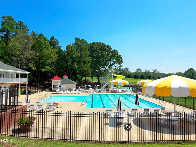 416 Magnolia Meadow Way, Holly Springs, NC 27540