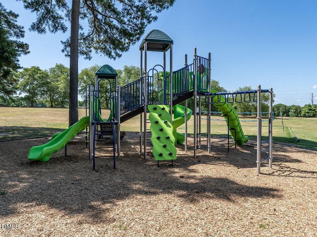 416 Magnolia Meadow Way, Holly Springs, NC 27540