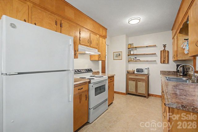 53 Merion Drive, Asheville, NC 28806