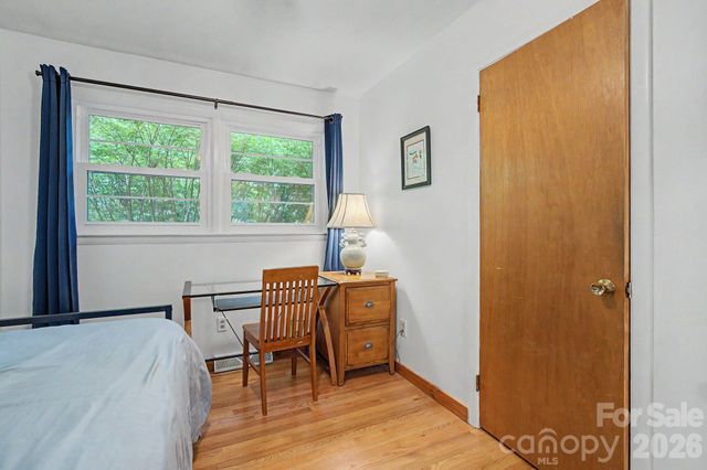 53 Merion Drive, Asheville, NC 28806