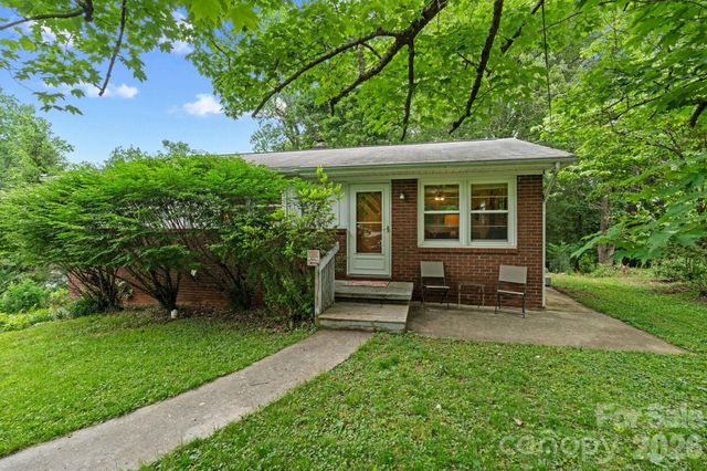 53 Merion Drive, Asheville, NC 28806