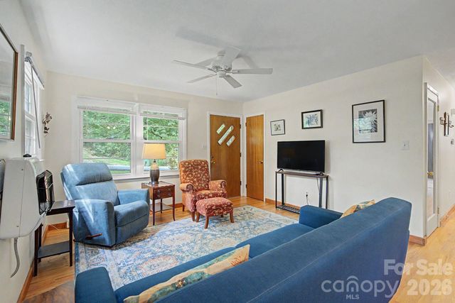 53 Merion Drive, Asheville, NC 28806