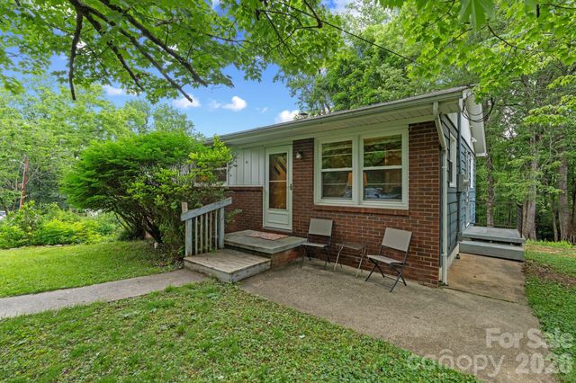 53 Merion Drive, Asheville, NC 28806