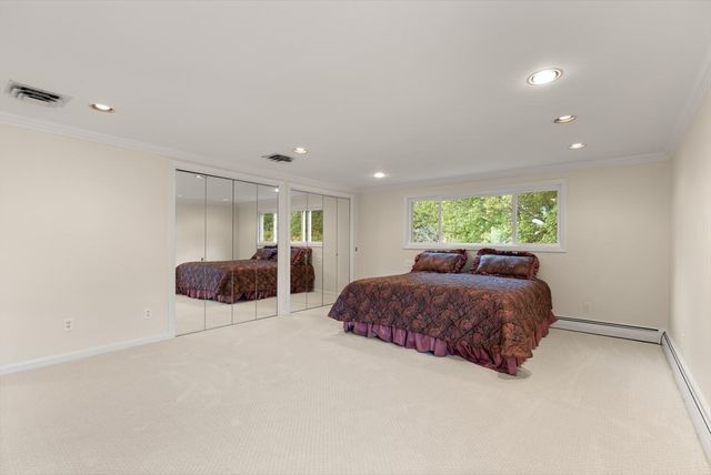 19 Selwyn Rd, Newton, MA 02461