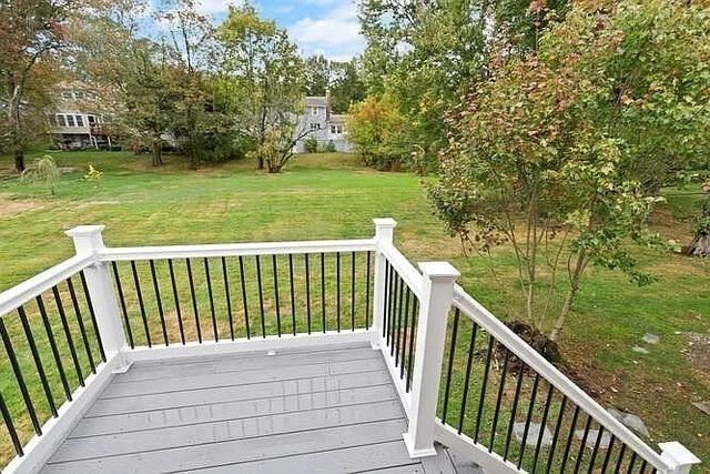 19 Selwyn Rd, Newton, MA 02461