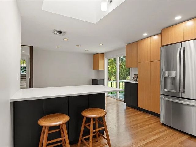 19 Selwyn Rd, Newton, MA 02461