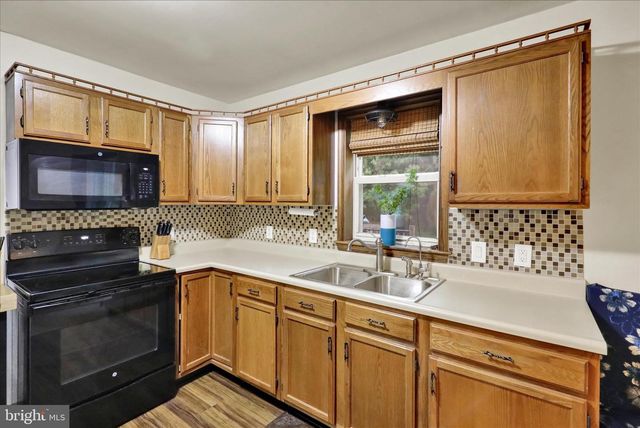 2492 BUFFALO CV, Auburn, PA 17922