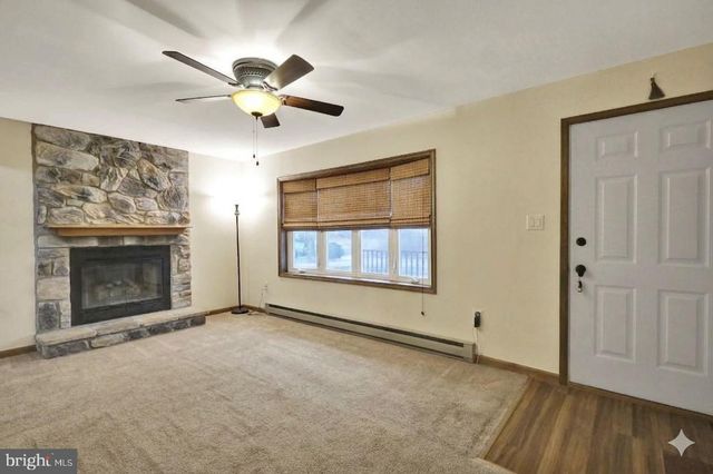 2492 BUFFALO CV, Auburn, PA 17922