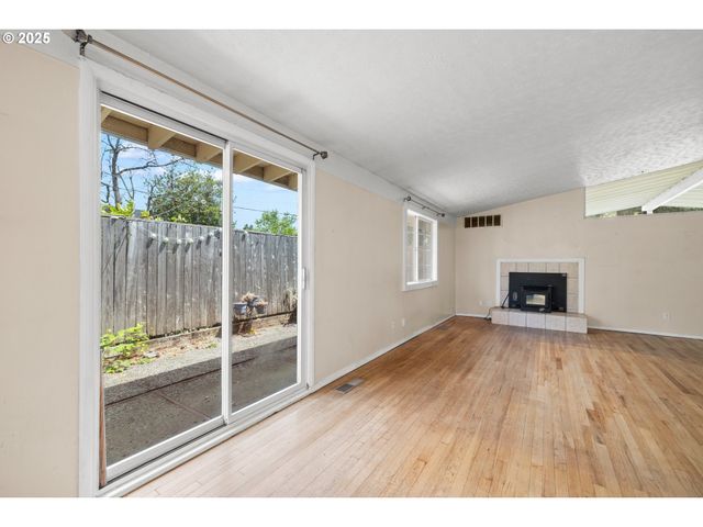 1855 Ne 126TH Pl, Portland, OR 97230