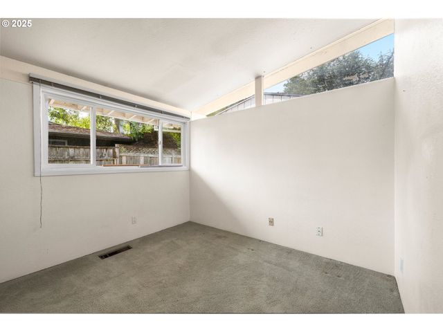 1855 Ne 126TH Pl, Portland, OR 97230
