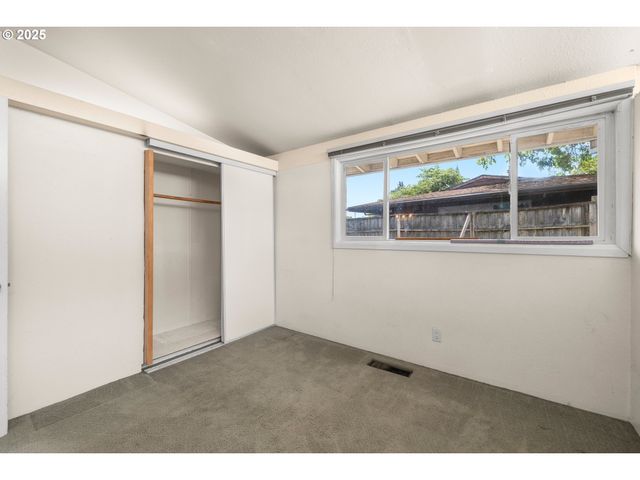 1855 Ne 126TH Pl, Portland, OR 97230