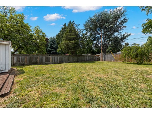 1855 Ne 126TH Pl, Portland, OR 97230