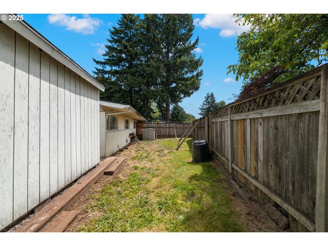 1855 Ne 126TH Pl, Portland, OR 97230