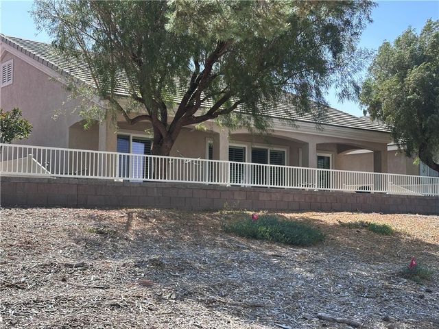 10301 Darby Road, Apple Valley, CA 92308