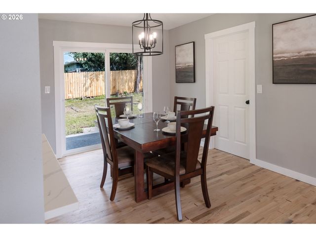 17925 Se PINE St, Portland, OR 97233