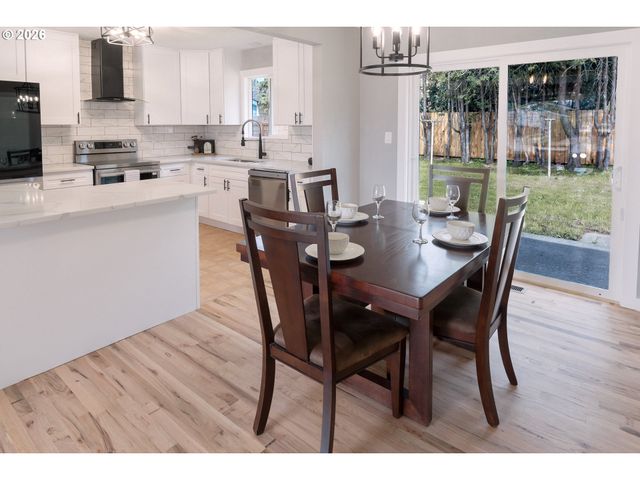 17925 Se PINE St, Portland, OR 97233