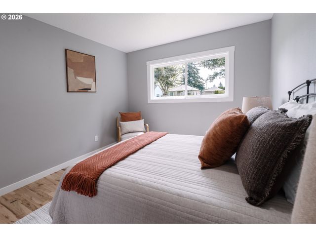 17925 Se PINE St, Portland, OR 97233