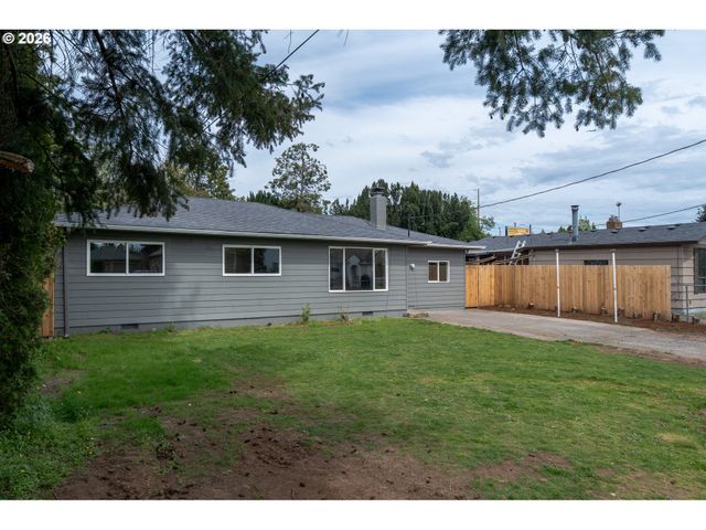 17925 Se PINE St, Portland, OR 97233