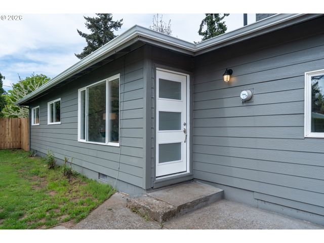17925 Se PINE St, Portland, OR 97233