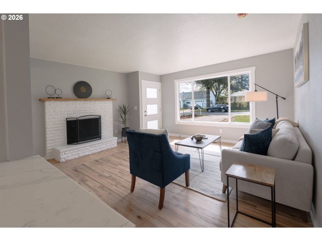 17925 Se PINE St, Portland, OR 97233