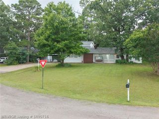 7 Bon Air Street, Van Buren, AR 72956