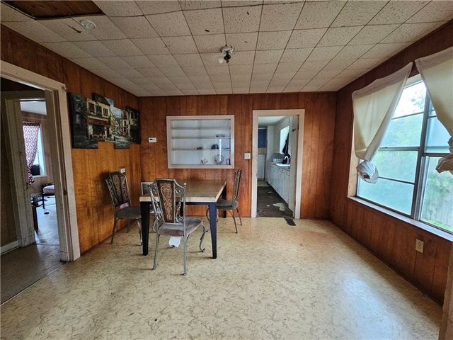 742 W 1st St., Alice, TX 78332
