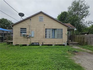 742 W 1st St., Alice, TX 78332