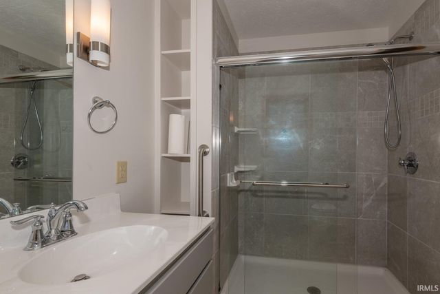 3850 S Snoddy Road, Bloomington, IN 47401