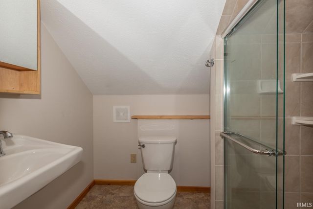 3850 S Snoddy Road, Bloomington, IN 47401