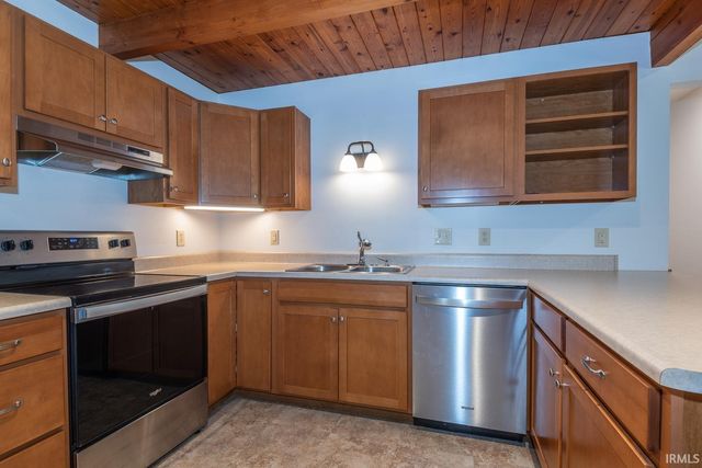 3850 S Snoddy Road, Bloomington, IN 47401