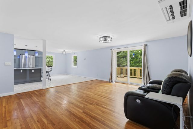 480 Woodlawn Ridge Road, Pembroke, NH 03275