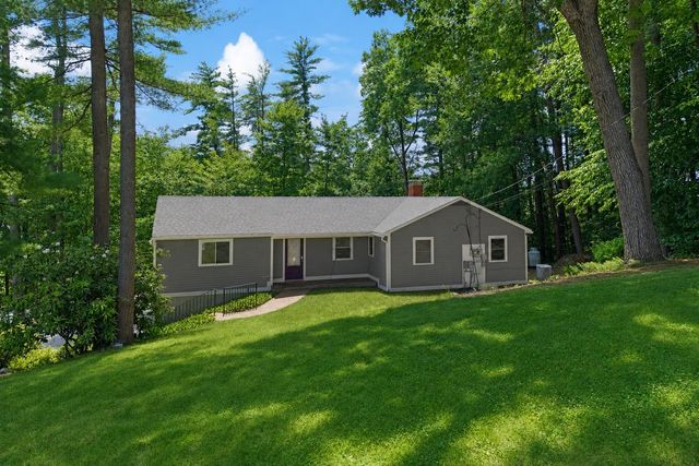 480 Woodlawn Ridge Road, Pembroke, NH 03275