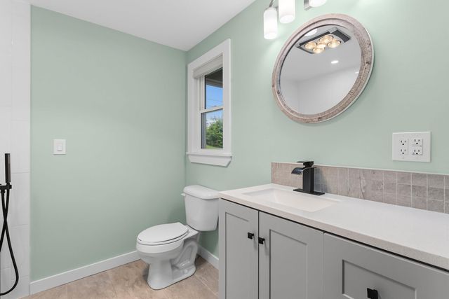 480 Woodlawn Ridge Road, Pembroke, NH 03275