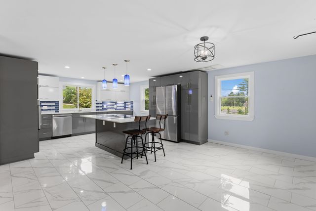 480 Woodlawn Ridge Road, Pembroke, NH 03275