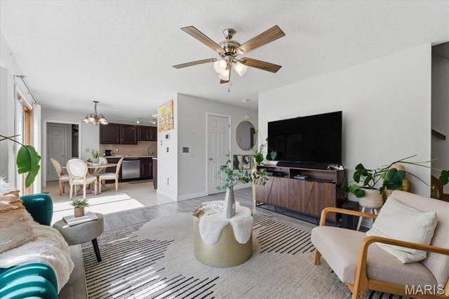 918 Columbia Avenue, Fairview Heights, IL 62208