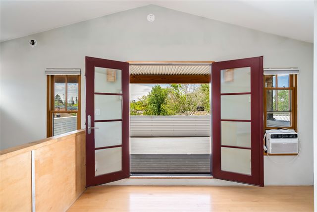 960 Acequia de las Joyas, Santa Fe, NM 87505