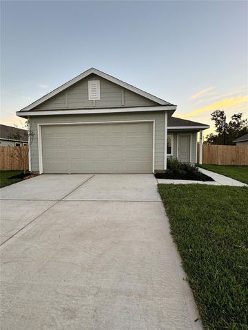 666 Maria Elena Way, Cleveland, TX 77327