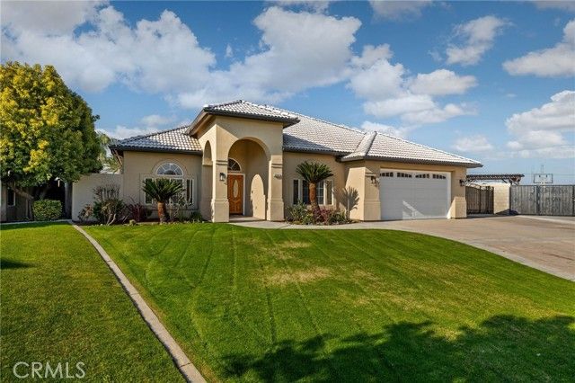 2537 Ollie Court, Bakersfield, CA 93314