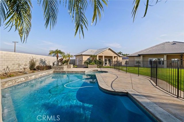 2537 Ollie Court, Bakersfield, CA 93314