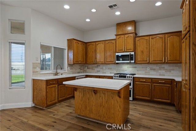 2537 Ollie Court, Bakersfield, CA 93314